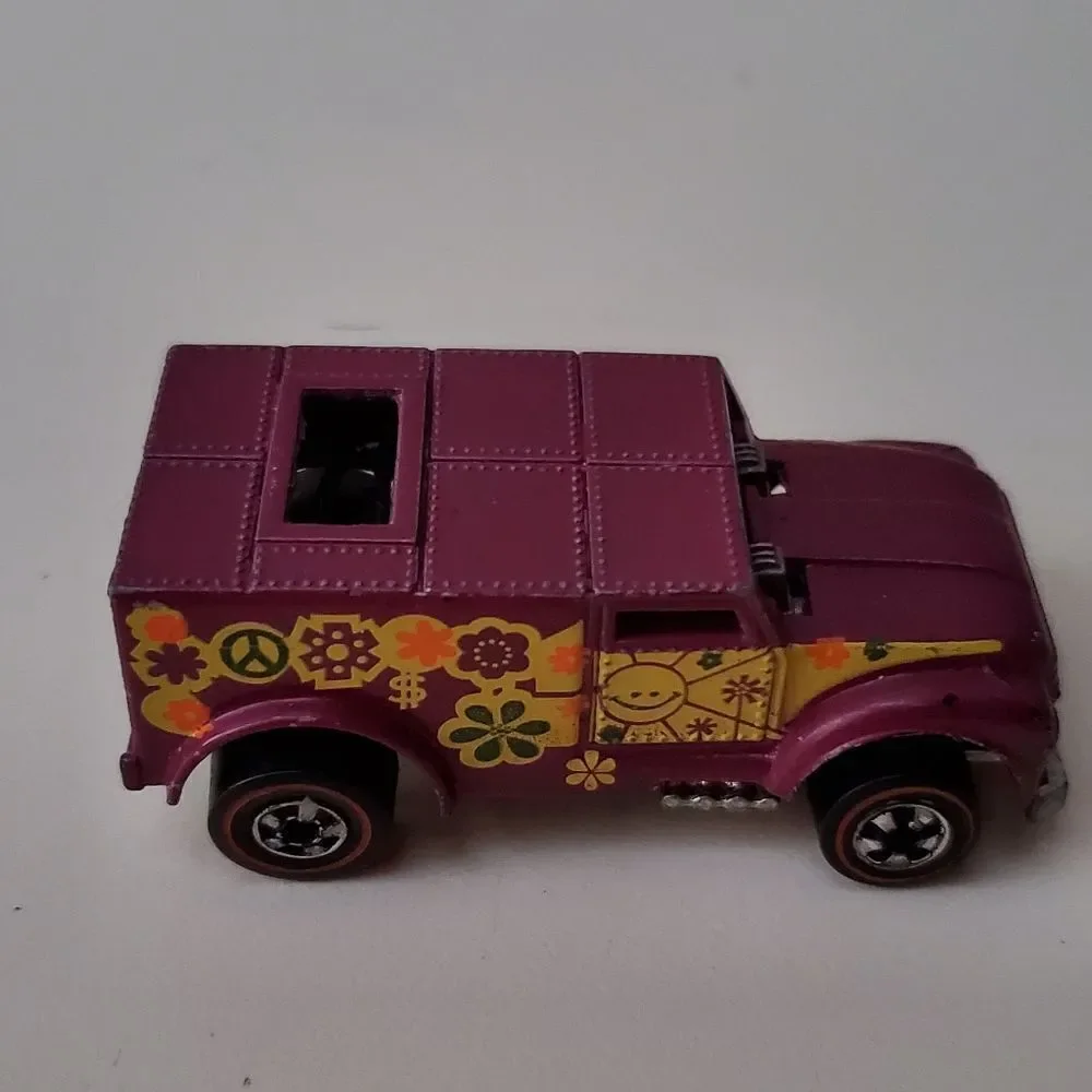 Hot Wheels Funny Money 1970 Plum Enamel